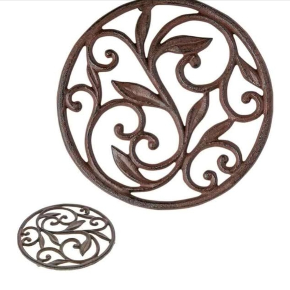 New Vintage Decorative Brown Metal Round Trivet With Rubber Pegs
